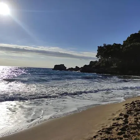 בית נופש Waves Harmony Corfu גליפאדה