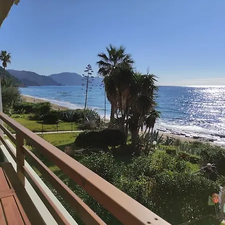 Waves Harmony Corfu Tatil Evi *